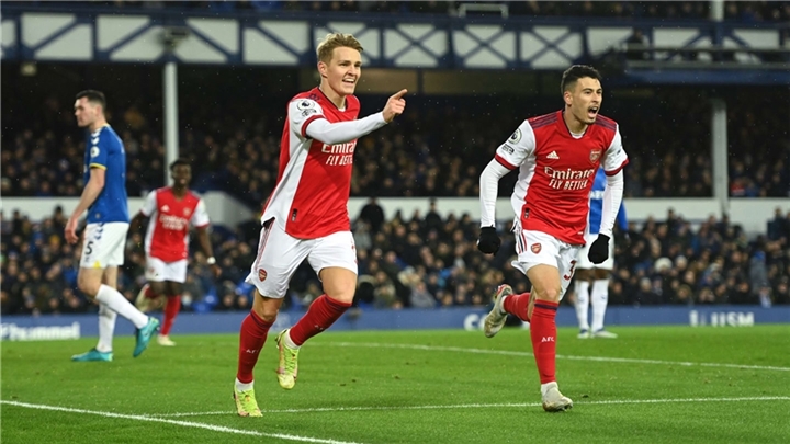 Arsenal vs Everton live: How to watch, live stream link, TV channel, team news