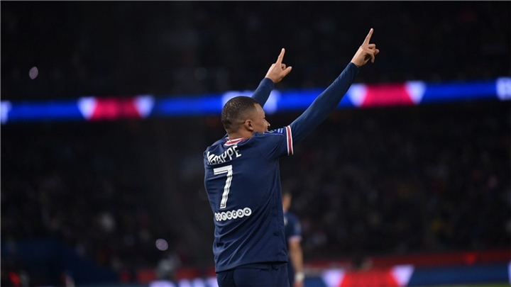 Mbappe nets twice as PSG turn on style against Saint-Etienne