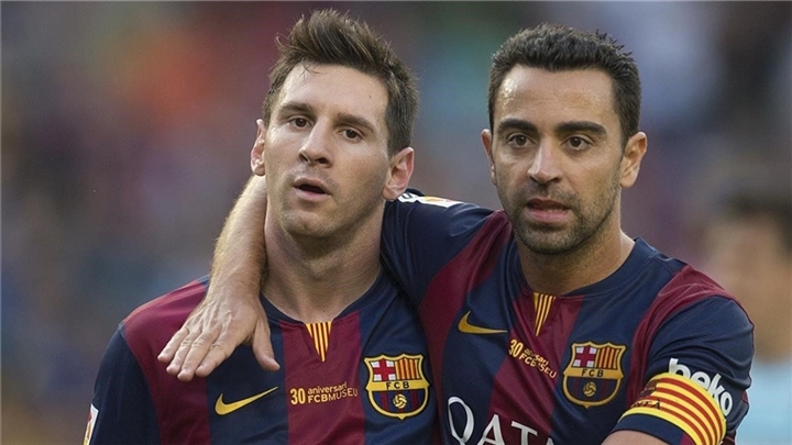 Xavi says Barcelonas doors are open to Messi