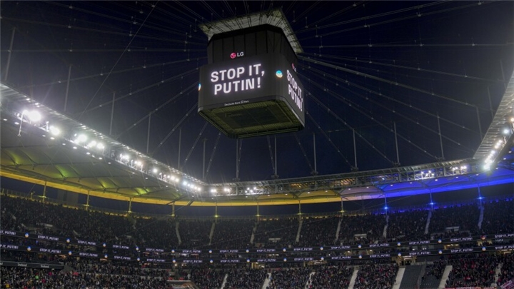 Drama in Bundesliga but leagues thoughts also with Ukraine