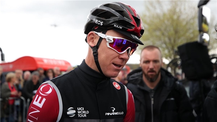 Chris Froome suffers knee setback in preparations for new season