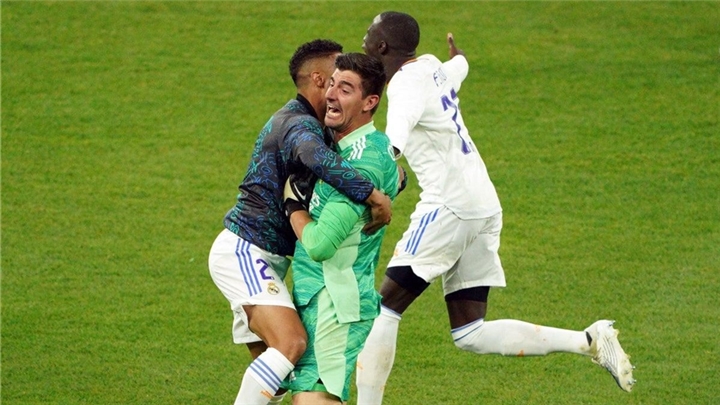 Thibaut Courtois delivers greatest-ever goalkeeping performance in Champions League final
