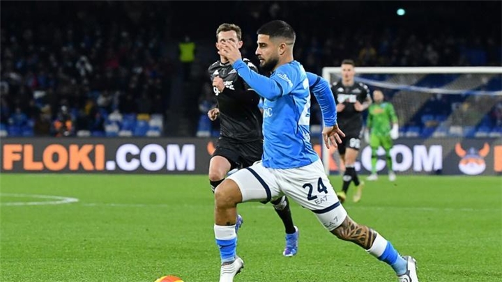 Milan lose ground in title race after Juve stalemate