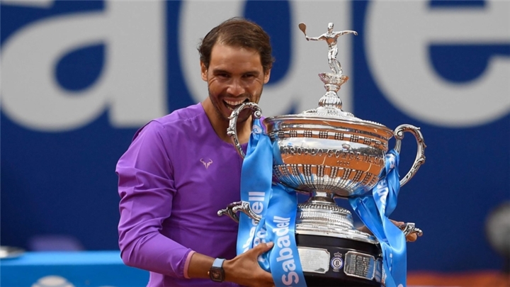 Novak Djokovic news: Outgoing champion salutes Rafael Nadal after Australian Open win