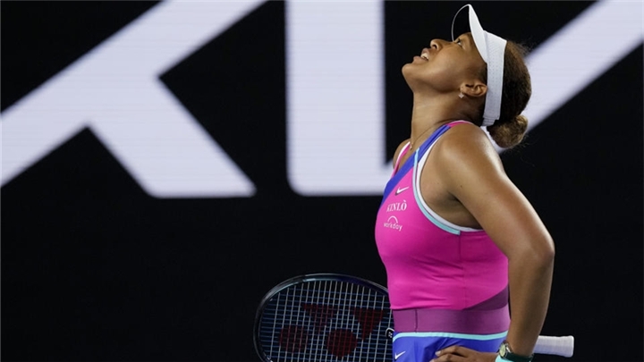 Anisimova upsets defending champion Osaka at Australian Open