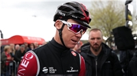 Chris Froome suffers knee setback in preparations for new season